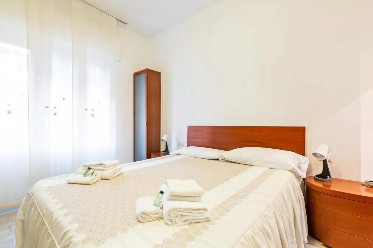 Gambara Bright Flat Apartment Milan 0*,