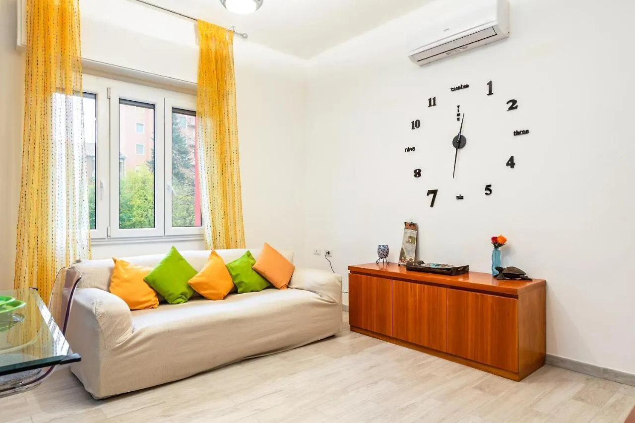 Gambara Bright Flat Apartment Milan Italy