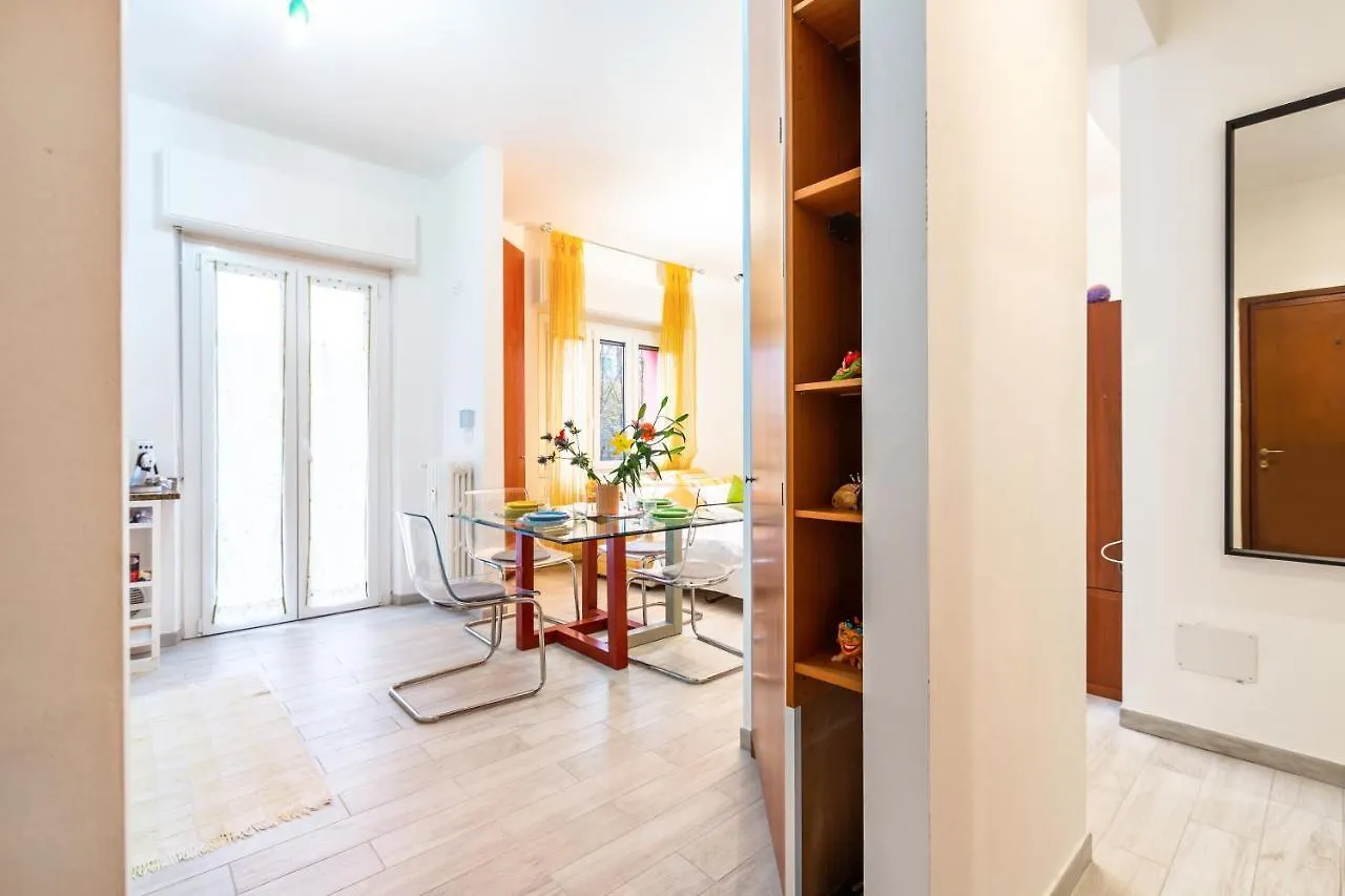 Gambara Bright Flat Apartment Milan