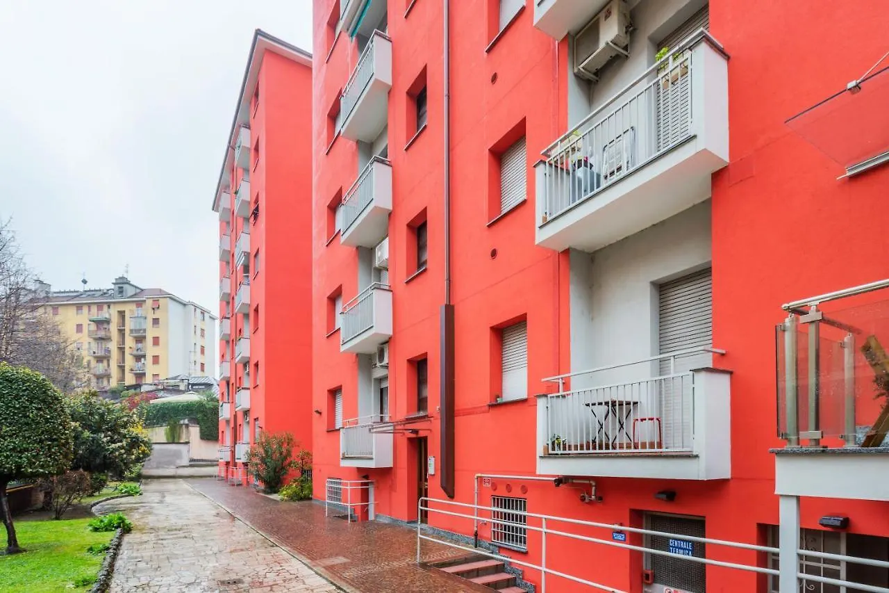 Gambara Bright Flat Apartment Milan Italy